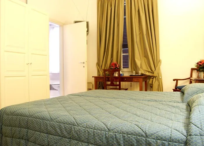 Domus Mazzini Acomodação com café da manhã  4*